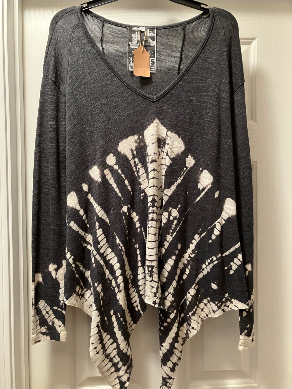 Young Fabulous & Broke Black and White Tie-Dye V-Neck Tunic